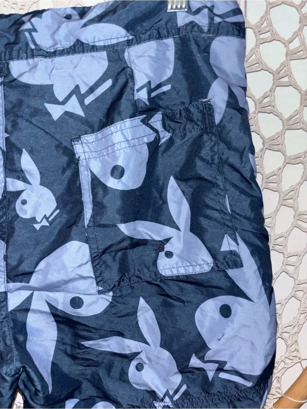 PLAYBOY Blue Men’s Board Shorts with all over bunny print Size Medium A00424